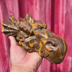 Chinese Painting Stone Dragon Skull Carving: Natural Crystal Sculpture (9 inch)