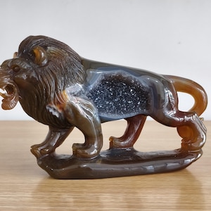 Agate Geode Lion Sculpture: Handmade Crystal Carving, Home Decor