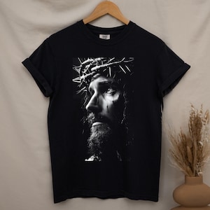 Jesus Vintage 90s Graphic Shirt, Jesus Shirt, Easter Shirt, Christian Easter Shirt, Retro Halftone Graphic Shirt, He Has Rizzen,Unisex Shirt