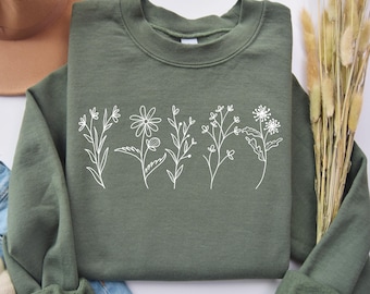 Fall/Winter Wildflower Sweatshirt, Floral Crewneck Jumper, Cozy Flower Sweater, Nature Print Pullover, Botanical Top, Seasonal Shirt