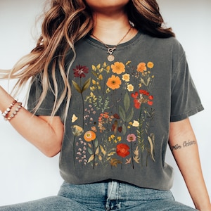 Floral Cottagecore Flower T-shirt - Wildflower Boho Tshirt - Gift For Her - Plant Shirts - Floral Shirt - Gift For Women - Flower Tshirt