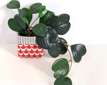 Handgemaakte stoffen plantenpothoes met nepplant: Scandinavische prints