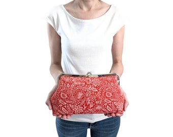 Block printed clutch purse in red and white - Metal frame clutch purse in red and white floral print - block printed flower pattern handbag