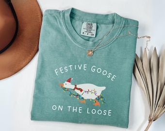 Festive Goose on the Loose Christmas Funny Goose Holiday Tee Cute Xmas Duck Graphic Top, Silly Goose Gift For Her Funny Christmas Goose Gift