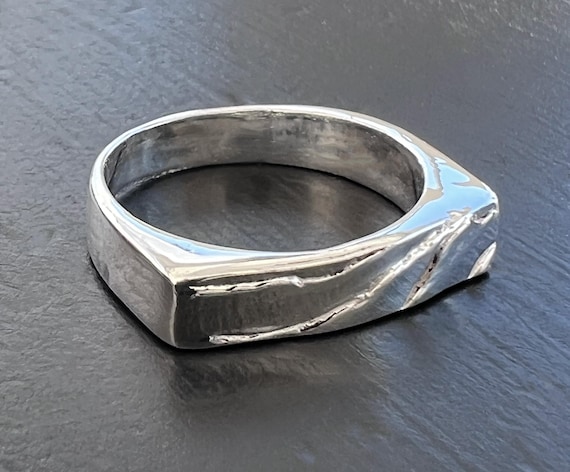 Baja Thin Signet Ring