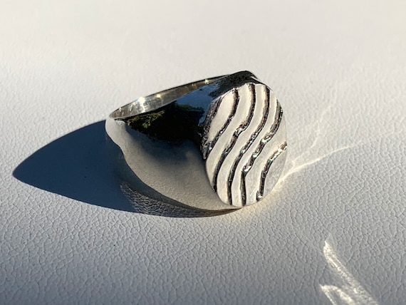 Cuttlebone Wave Signet Ring
