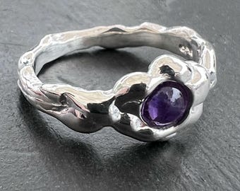 Thin River Ring with Amethyst