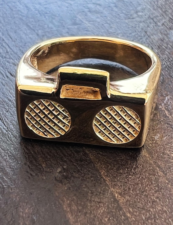 The Boombox Signet Ring