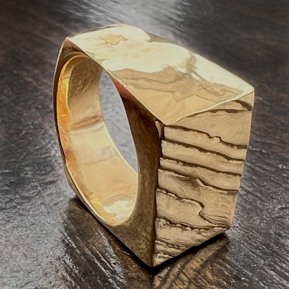 Cuttlebone High Tide Signet Ring