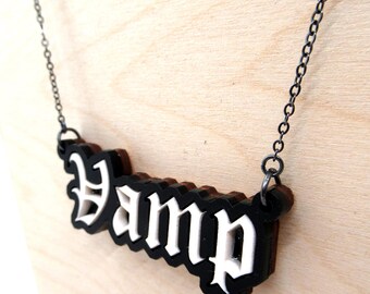 Collar de vampiro: collar de acrílico cortado con láser