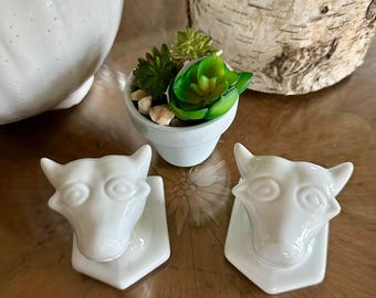 Vintage Porcelain Bull Head Hooks - Rustic Farmhouse Decor - Set of 2