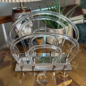 Dorothy Thorpe Lucite Chrome Magazine Rack: Mid-Century Modern Hollywood Regency