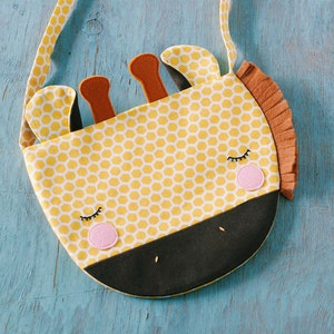 Giraffe handbag sewing pattern tutorial PDF Animal bag beginners sewing for kids girls