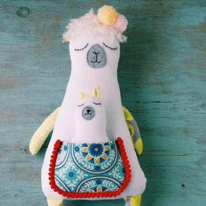 Patron de couture Lama PDF Tutoriel alpaga Patron de poupée en tissu Fête d'anniversaire de lama Patron de peluche Peluche pour enfants PDF
