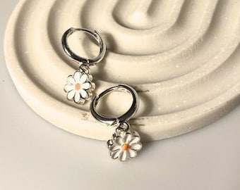 Tiny Daisy Flower Hoop Earrings | Floral Huggie Hoop Earrings, Cute Flower Blossom Earrings
