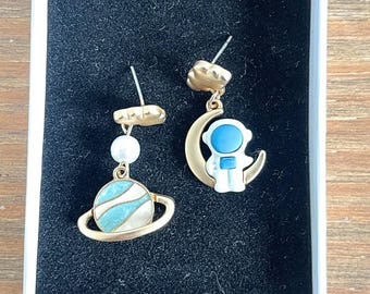 Mismatched Astronaut and Planet Dangle Earrings | Quirky and Funky Earrings, Tiny Cosmic Earrings, Space Jewellery, Gift for Her