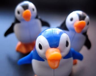 MY PERKY PENGUIN Plastic Animal Wind Up Toys Display Box 12 Total 
