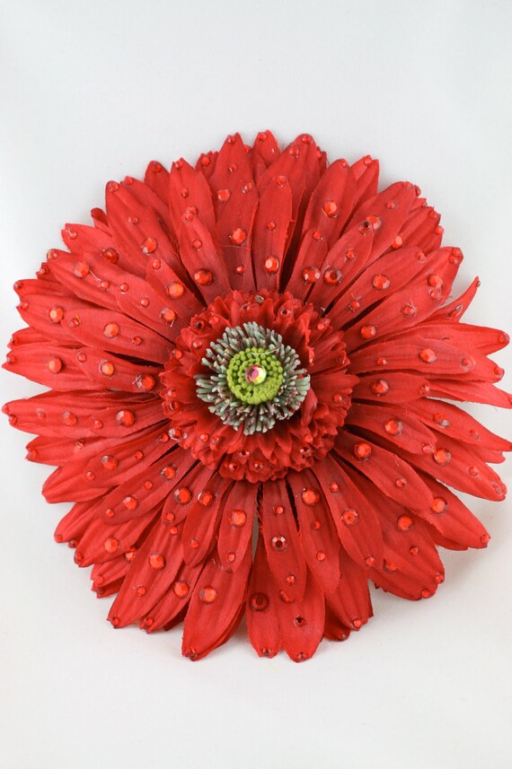 large daisy hair clip