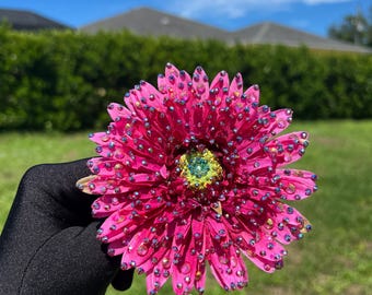 Medium Fuchsia Rhinestoned Daisy Clip