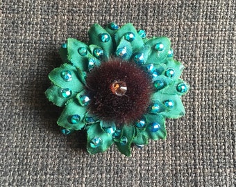 Rhinestoned Mini flower hair clip or lapel pin in emerald green