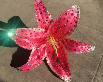 Rhinestoned huge bright pink lily flower hair clip