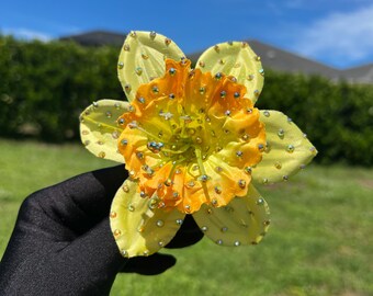 Large Rhinstetoned Daffodil Clip