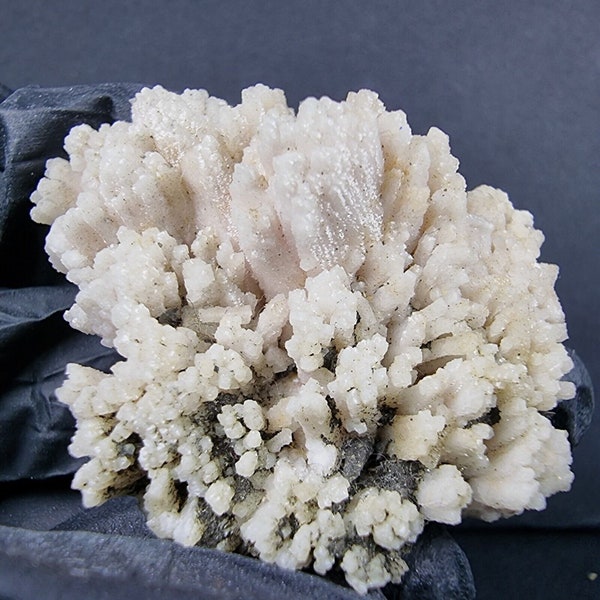 Beautiful Rhodocrosite Calcite specimen 42*38*26 mm from Greece collection