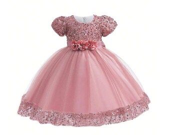 Robe de soirée duveteuse fillette en tulle à sequins et nœud décoré dans le dos avec jupe en tulle