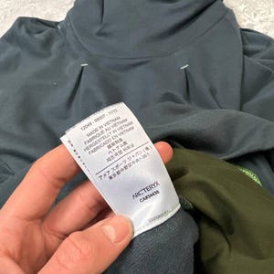 Arc'teryx Women's Outdoor Ninja Hoodie Size M image 13