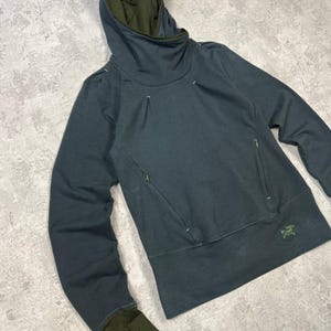 Arc'teryx Women's Outdoor Ninja Hoodie Size M image 3