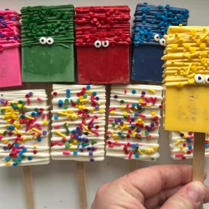 Street Sesame Chocolate Rice Krispies, Sesame Street Treats, Dessert Table Elmo Treats, Elmo Big Bird Cookie Monster Oscar, Elmo Desserts