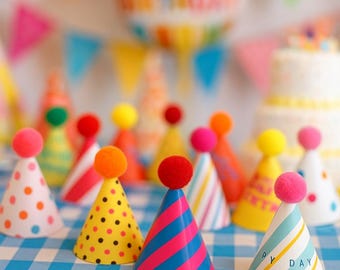 Mini Colorful Party Hats – DIY Cake Toppers & Dollhouse Craft Accessories