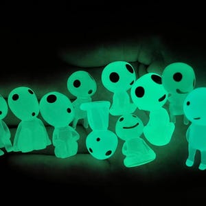 Winzige kleine Glow-in-the-Dark Ghouls, Set von 10 Stück, gruselige Garten Dekoration, Halloween Verzauberung, kreative Miniatur Szenen mit diesen Geistern!