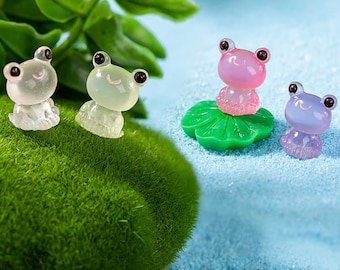 Miniature green glowing in the dark toad froggies that glow luminous at night cute desk topper ideas for crafts and DIY resin art