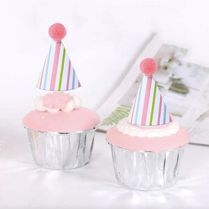 Cappellini per feste per neonati, decorazioni in miniatura per feste di compleanno con animali di peluche per bambini, cappellini di carta fai da te per giocattoli, decorazioni per case delle bambole