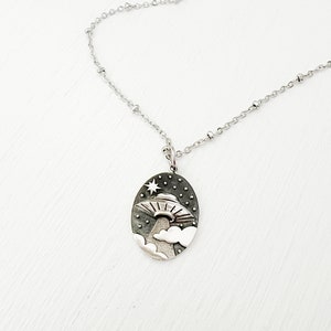 UFO Pendant Necklace: Stainless Steel Alien Spaceship Jewelry