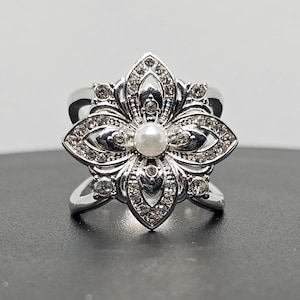 Hebilla de lujo estilo vintage con flores y perla artificial - Elegante broche para mujer - Accesorio perfecto - Regalo de Acción de Gracias