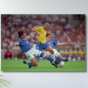 Calcio Wall Art Digital Download Stampabile Decorazione da Parete Stampa Partita di Calcio Poster Calciatori Iconici Ronaldo, Maldini e Cannavaro Stampa Artistica