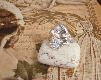 Bague en argent massif 935 - Profil de femme et tresses fluides - Bague portrait taille 8