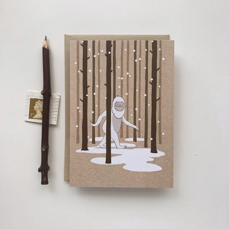 Tarjeta de felicitación ilustrada de Yeti - Tarjeta navideña de Cryptid imagen 1