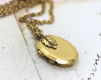 leaf. locket necklace. gold ox jewelry small leaf