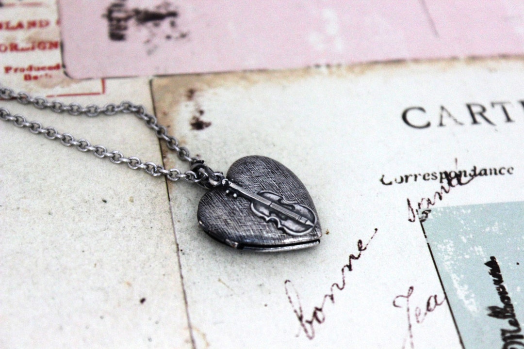 Violin. Heart Locket Necklace. in Silver Ox With Etched Lines Locket ...