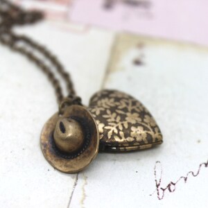 hoed medaillon ketting. messing os sieraden cowgirl hoed sombrero cowboyhoed