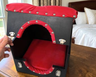 Bondage Head Box with Breathing Hole, Fetish Head Cage, Leather Padded Head Box
