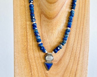 Lapis lazuli and moonstone pendant necklace