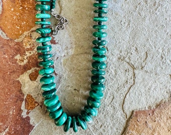 Stunning malachite disk bead necklace