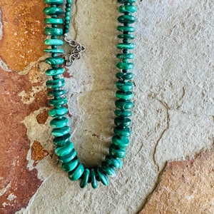 Stunning malachite disk bead necklace image 1