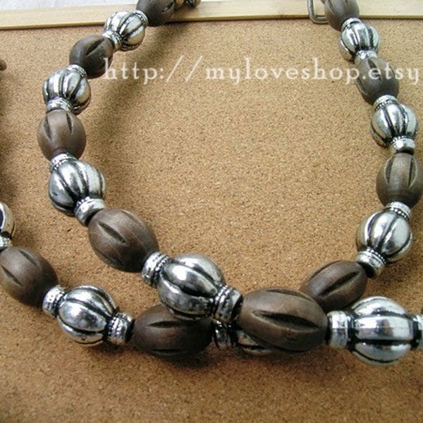 CLEARANCE SALES  Pair of Antique bead bag handles (14 cm)