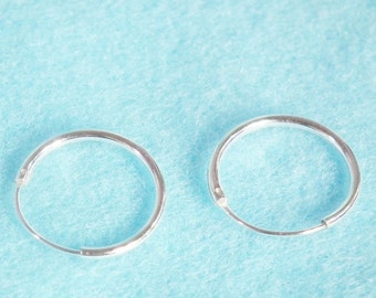 10 mm Tiny Cartilage Hoop, 925 Sterling Silver Hoop Earrings, Round Hinged Hoop, Upper Earring Body Jewelry, Tragus Helix Nose Lip Piercing