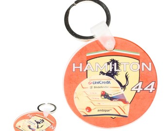 Chaveiro da equipe Hamilton Helmet Racing (2x2") - Presente para fãs de Fórmula 1